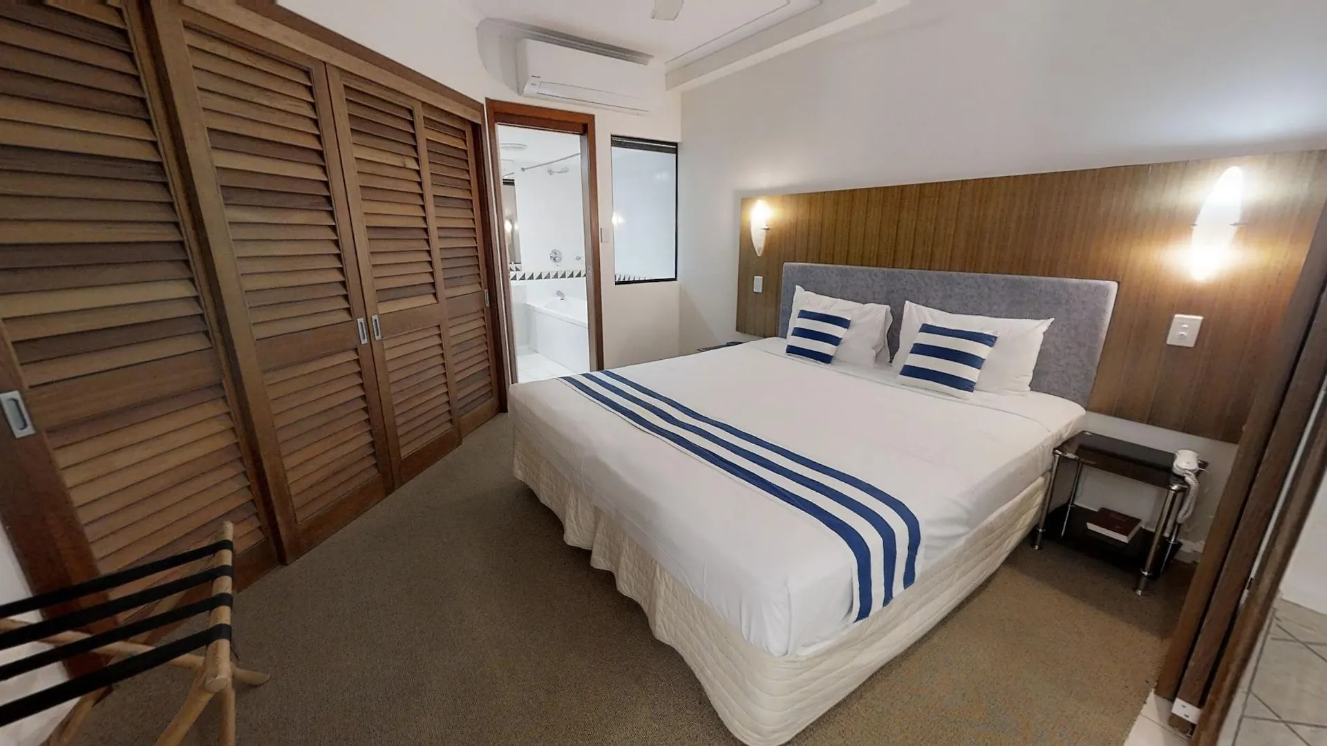 **** Aparthotel Silkari The Pavilions Port Douglas Australia